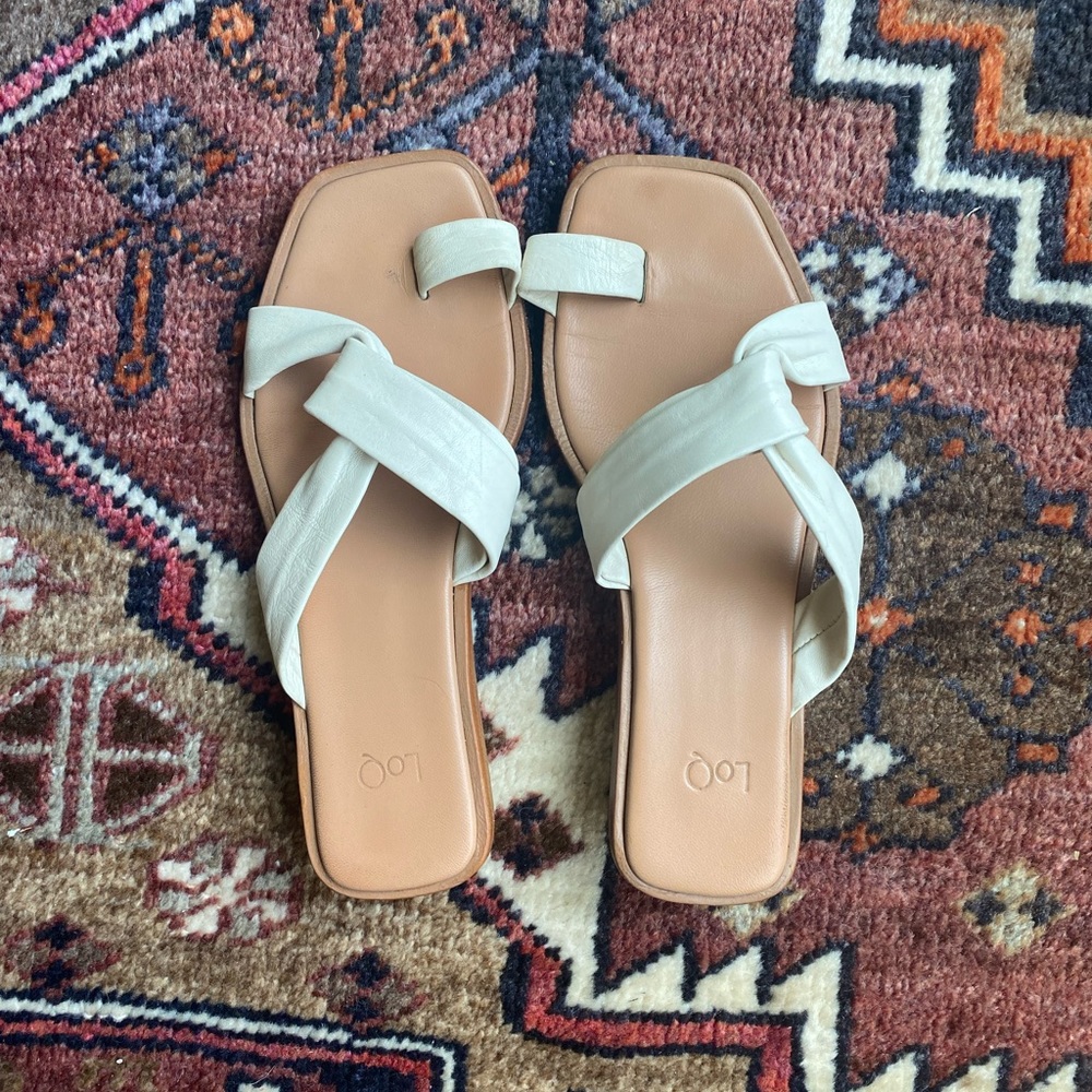 LoQ Pau Toe Ring Sandal